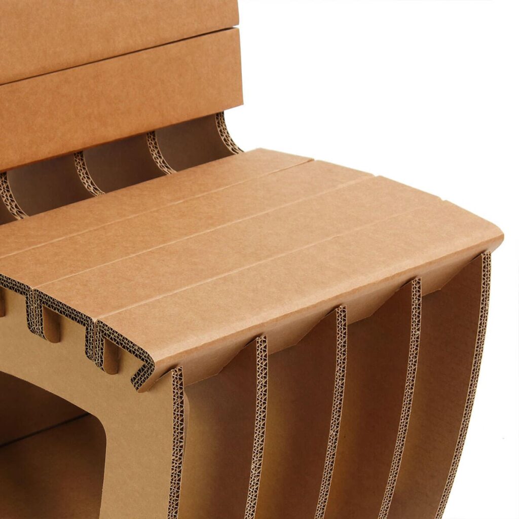 Chaise en carton écologique ALPILLES avec cadre en structure modulaire à gaines métalliques, idéale pour l’aménagement des entreprises et des salles de pause - Le Meuble en Carton une marque du groupe Natur Design