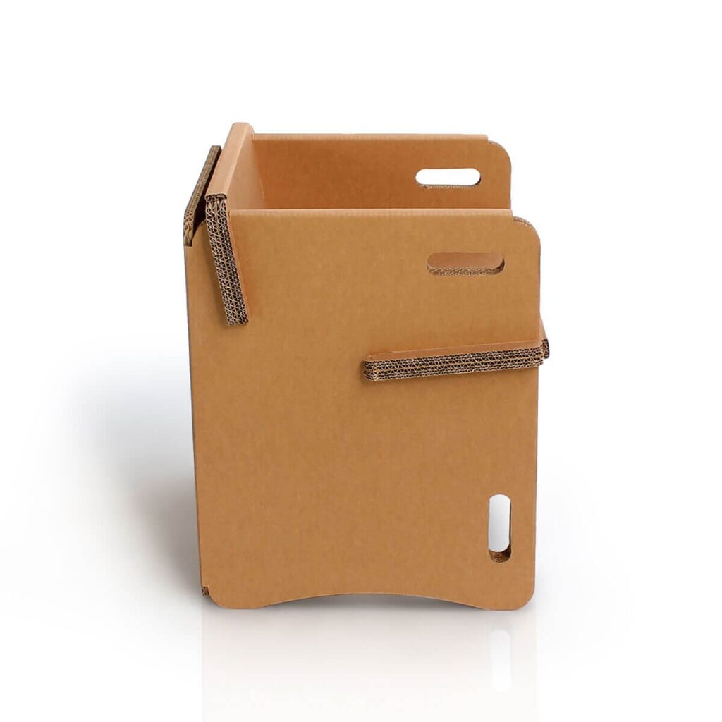Chaise en carton écologique RILA pour aménagement d'entreprises, salles de pause ou stands événementiels : siège modulaire avec structure solide en panneaux cartonnés et accoudoirs intégrés, idéalement conçu pour des espaces professionnels durables et modulables - Le Meuble en Carton une marque du groupe Natur Design