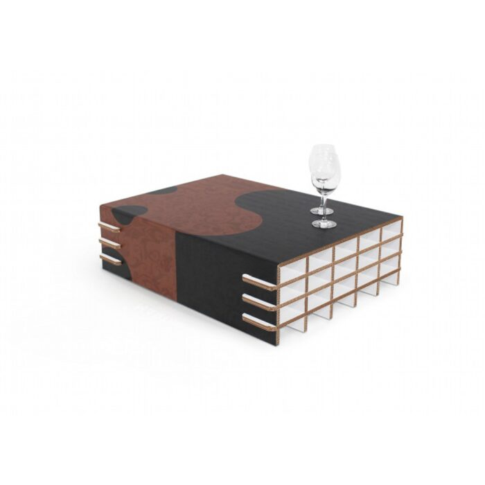 Table basse en carton design pour espaces professionnels et événements, avec plateau noir et bois clair, pieds métalliques structurants et compartiments latéraux intégrés – idéale pour les salles de pause d'entreprises ou stands scénographiques - Le Meuble en Carton une marque du groupe Natur Design