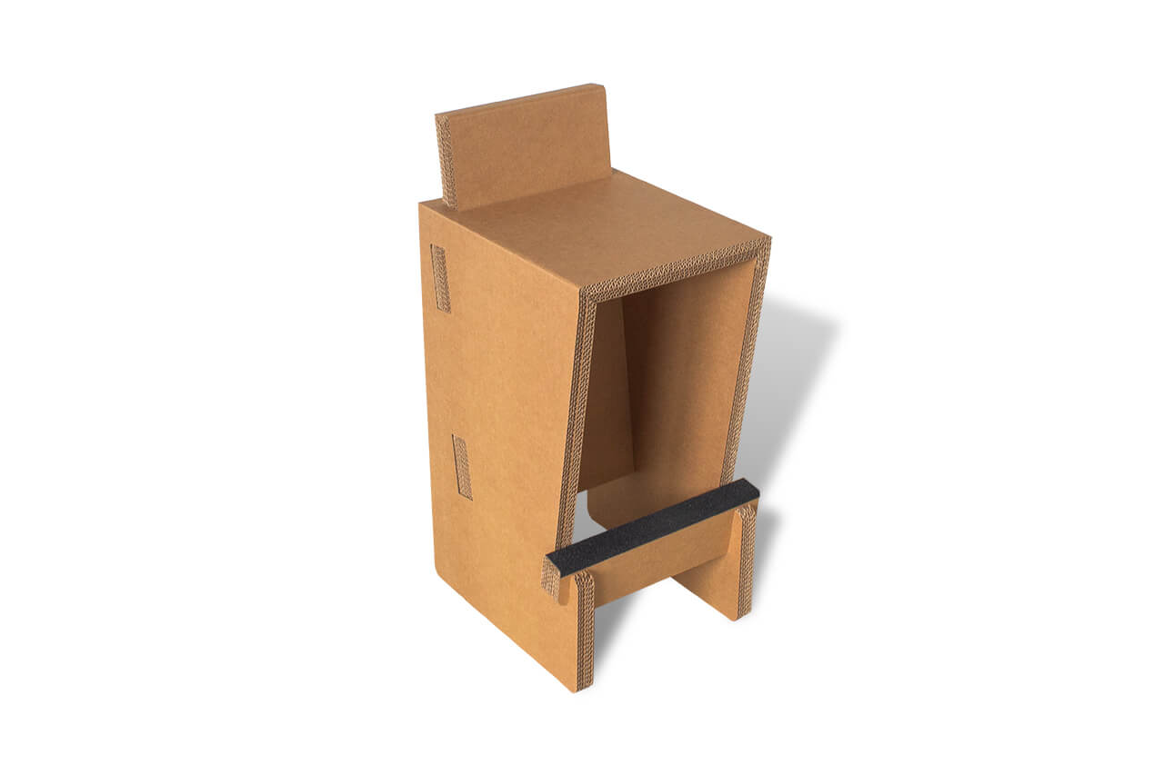 Tabouret haut en carton écologique avec assise amovible en tissu, conçu pour des espaces professionnels ou événementiels comme les stands, salons ou bureaux modulables - Le Meuble en Carton une marque du groupe Natur Design