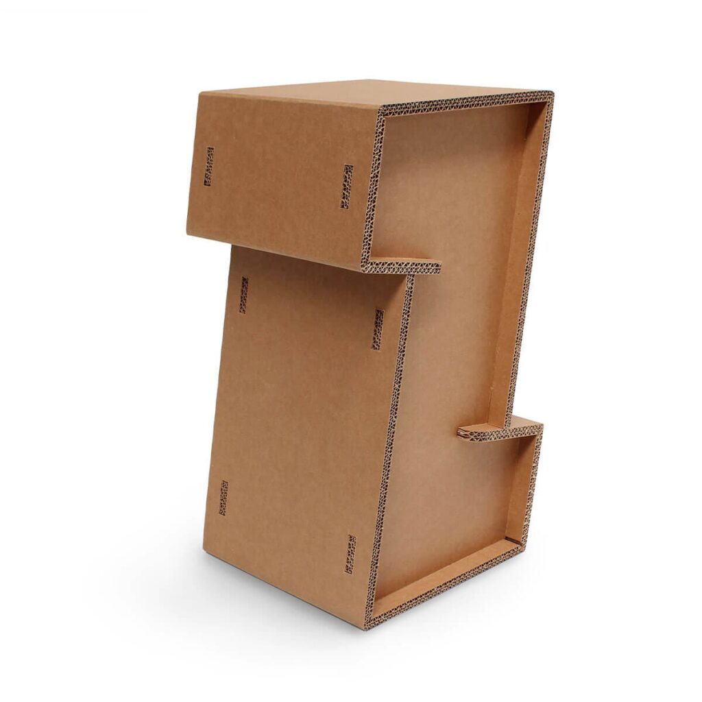 Tabouret modulable en carton recyclé pour stands événementiels et scénographie professionnelle, avec compartiments intégrés pour rangement des accessoires lors d'expositions ou salons - Le Meuble en Carton une marque du groupe Natur Design
