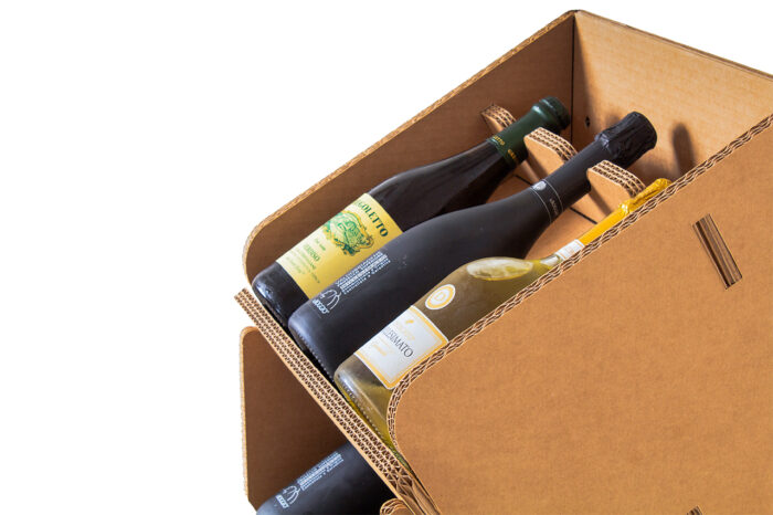 Présentoir à bouteilles en carton PELÉE - Le Meuble en Carton